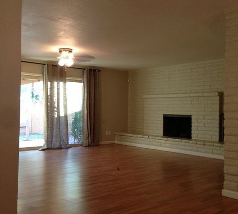 Living with fireplace
