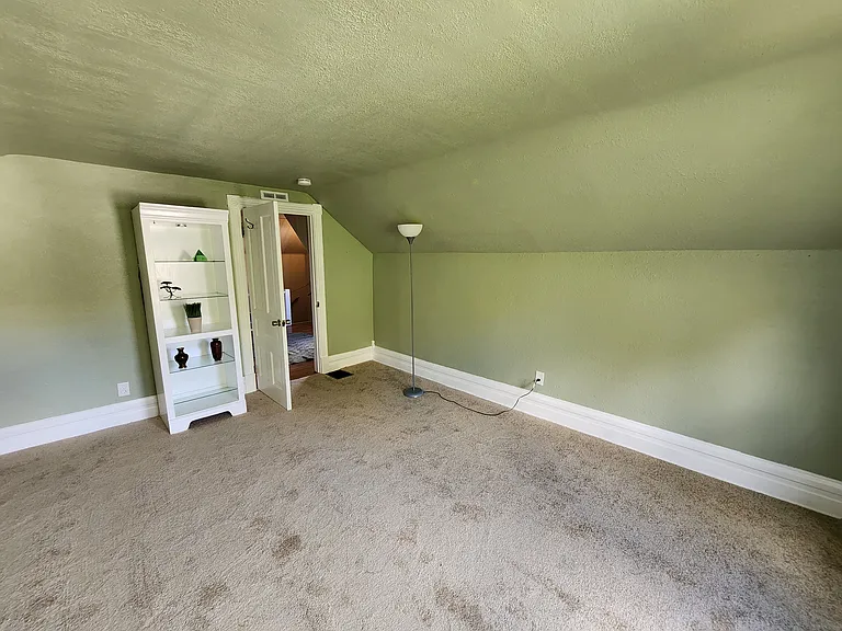 77 Hubbard St — Photo 12