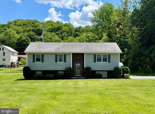 703 Spring St, Saxton, PA 16678