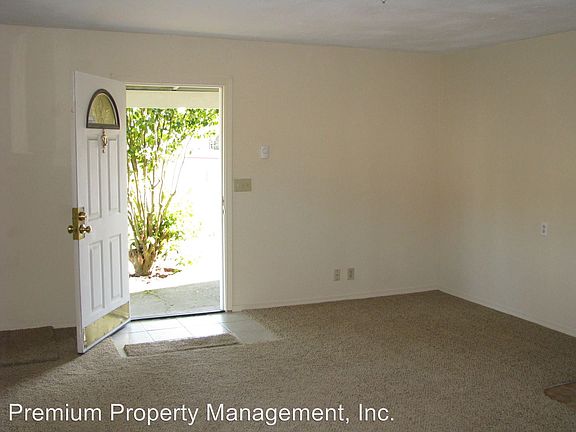 4th image of 226 McNary Ave NW #2