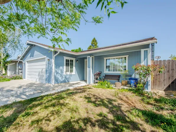 1367 Colfax Dr, Woodland, CA 95776