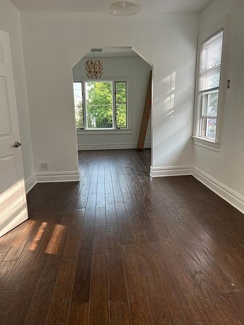 1st image of 123 Banta Ave Floor 2