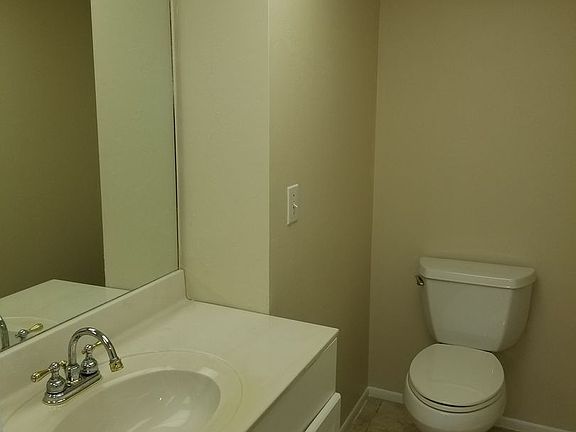 5th image of 1221 SE 46th Ln APT L