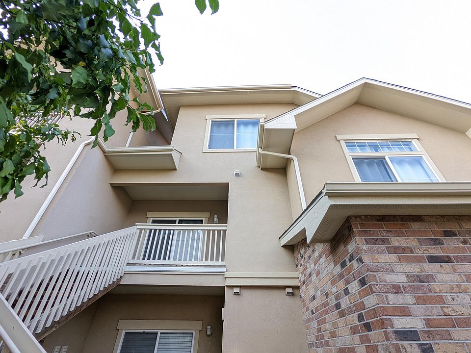 2 Floor Upstairs Unit