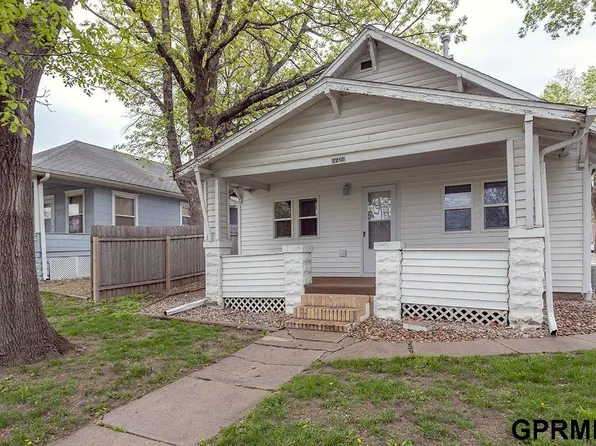 2200 S 9th St, Lincoln, NE 68502