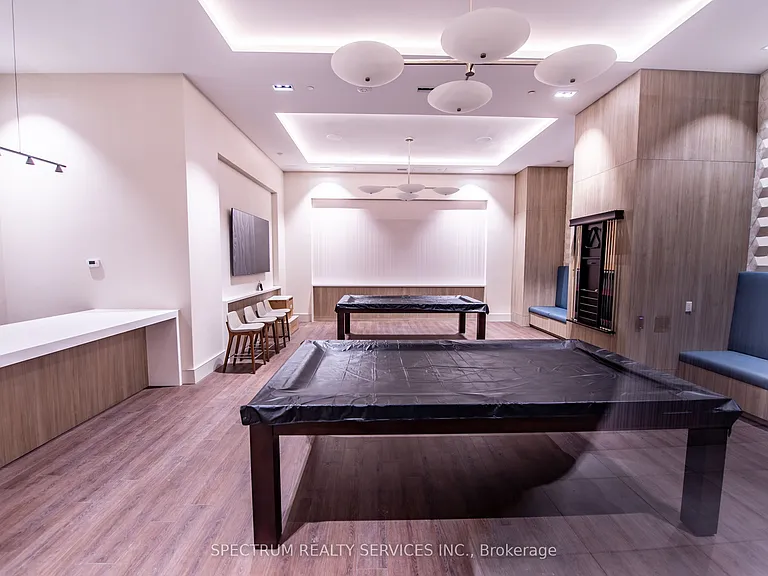 9000 Jane St #Penthouse 119 — Photo 43