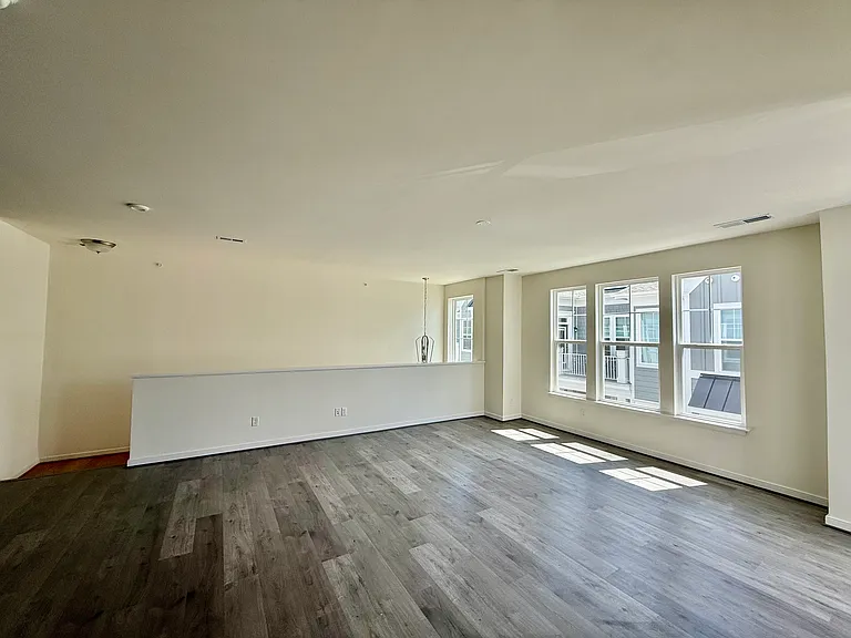 12105 Oxford Landing Ln #201 — Photo 6