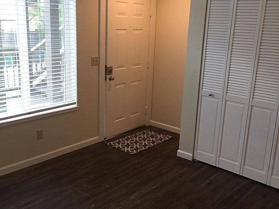 5th image of 1414 N Northgate Way APT 102