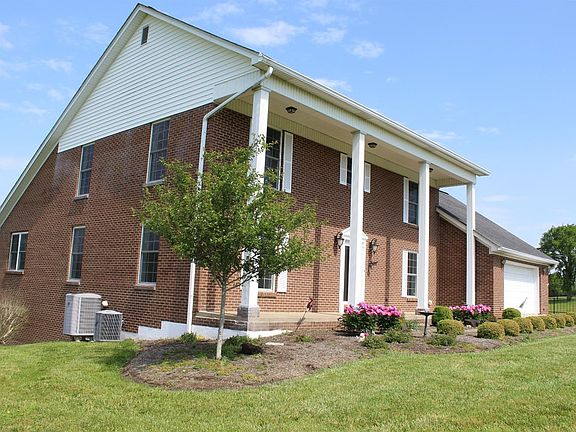 3rd image of 125 Adams Ln
