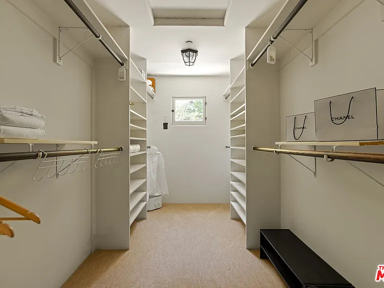 1407 N Beverly Dr — Photo 46