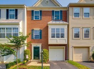 6928 Traditions Trl, Gainesville, VA 20155