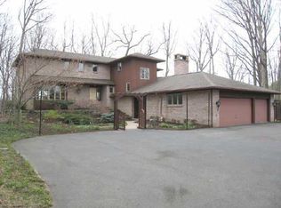 203 Whistle Stop Rd, Pittsford, NY 14534