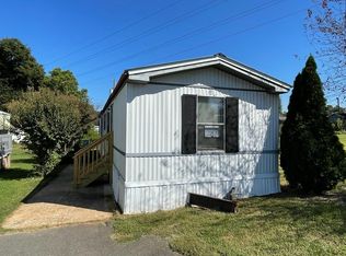 111 Alex Dr, Mount Holly, NC 28120