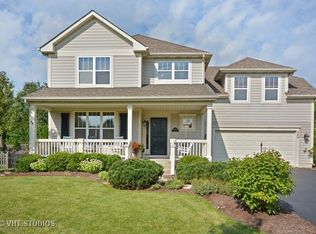 649 Sennett St, Batavia, IL 60510