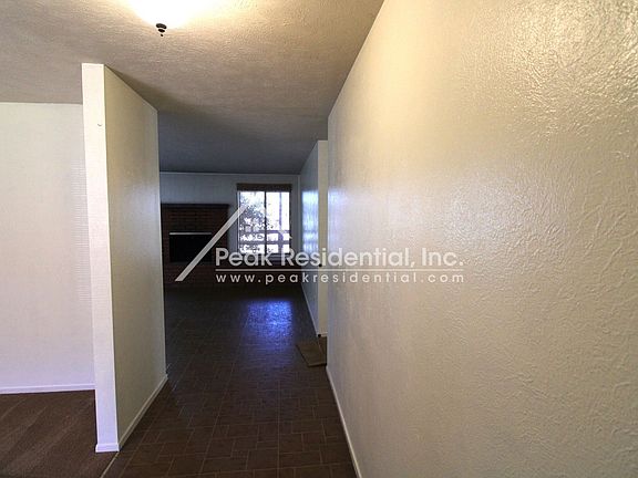 3rd image of 2879 King Edward Dr