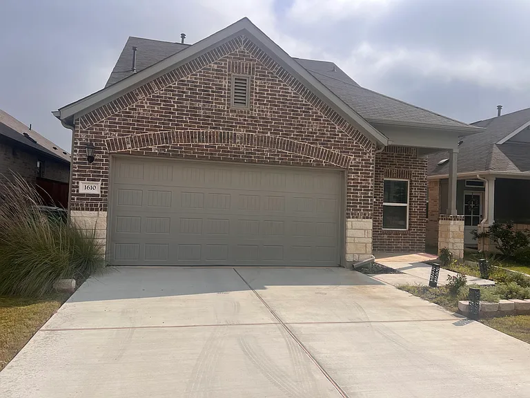 1610 Purple Martin Dr — Photo 1