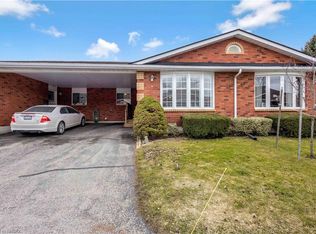 20 Courtland Dr #14, Brantford, ON N3R 7Y2