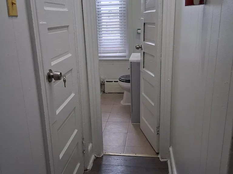 1247 W Westmoreland St #3R — Photo 2