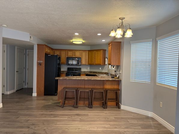3821 S Kingsbury Ln APT B1