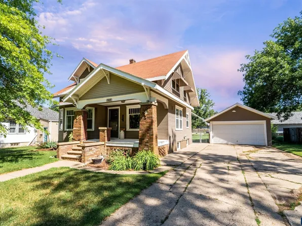 508 W Spruce St, Beresford, SD 57004