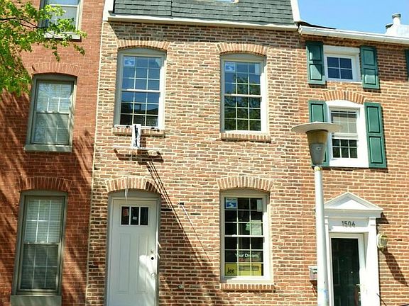 Large 4 Story Home with 3 Bedrooms, 4.5 Baths