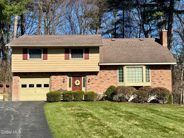 13 Arnold Drive, Clifton Park, NY 12065