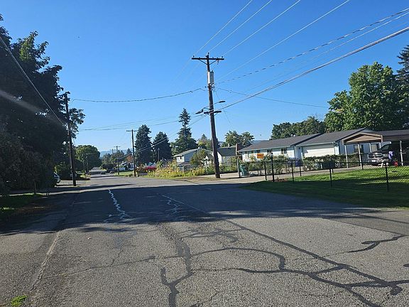 5th image of 711 N Herald Rd