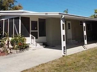 7302 Americana Dr NE, Saint Petersburg, FL 33702