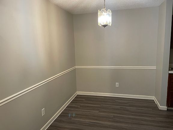 4th image of 9 Clint Ct APT B