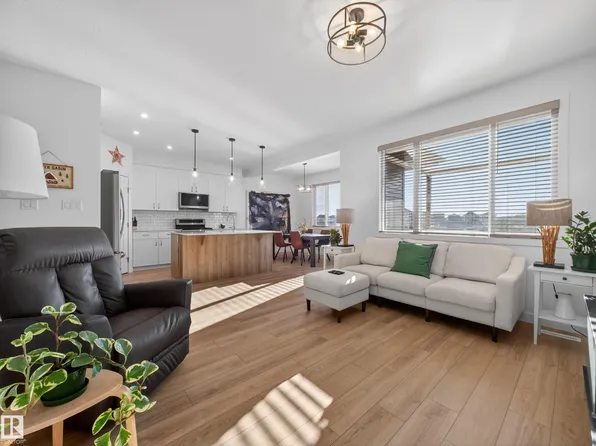 216 Caledon Cres, Spruce Grove, AB T7X 0Y8