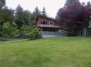 280 Parkside Dr, Camano Island, WA 98282