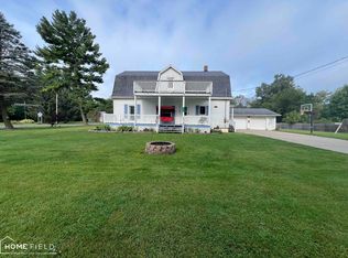 814 Parker St, Crystal, MI