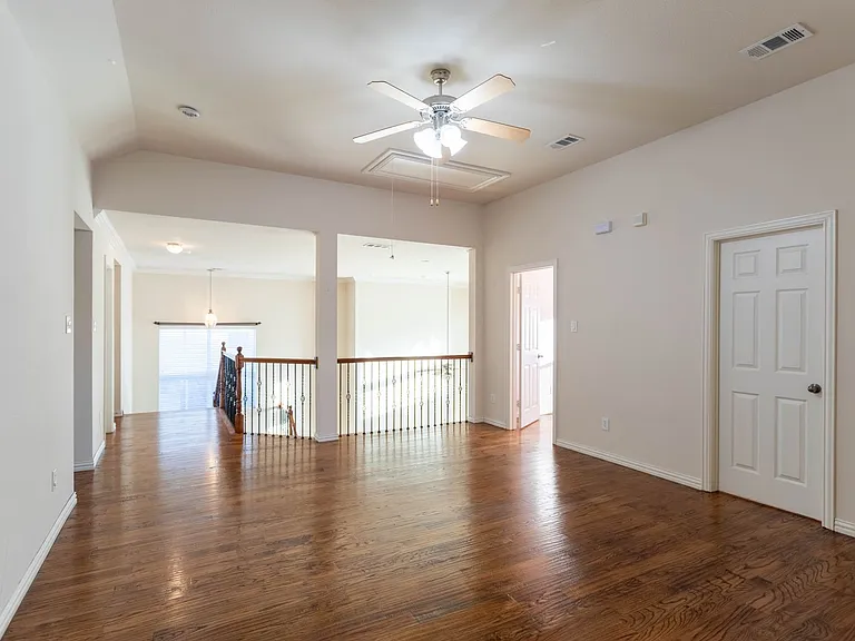 413 Brookmere Ln — Photo 22