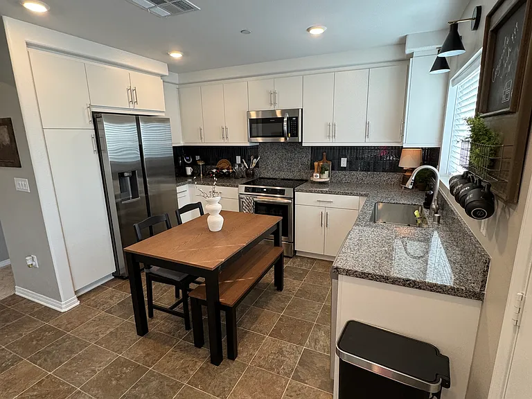 7439 Fig Grove Ln — Photo 2