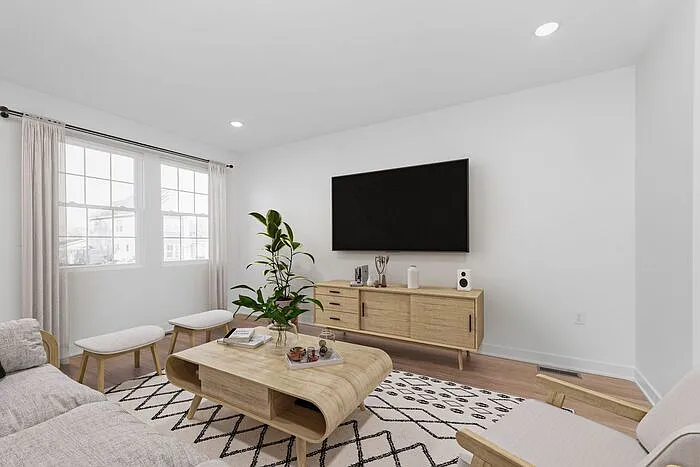 2529 Guilford Ave #A — Photo 8
