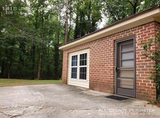 41 Jimmys Ln #B, Ellenwood, GA 30294