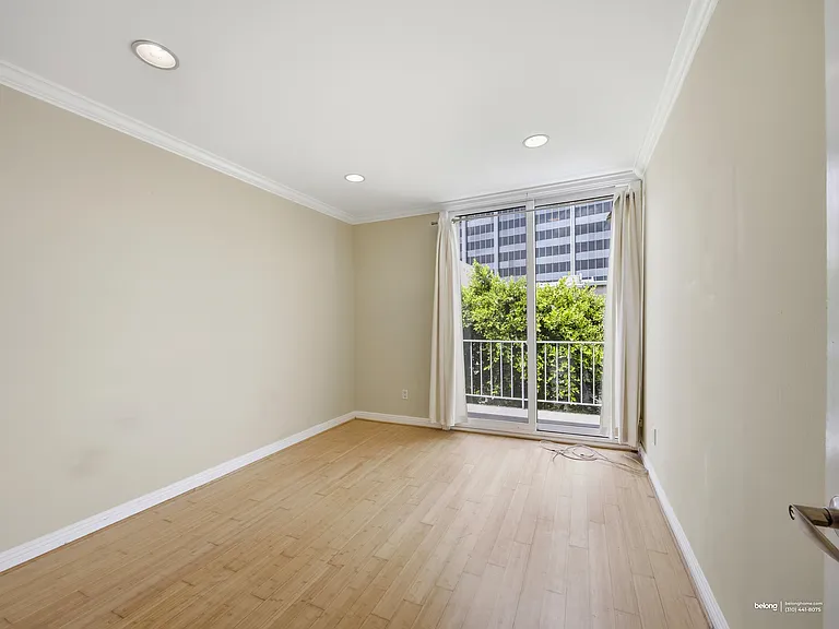 4610 Densmore Ave #9 — Photo 1