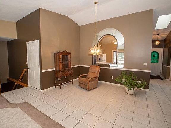 3rd image of 4218 Cherry Pointe Dr