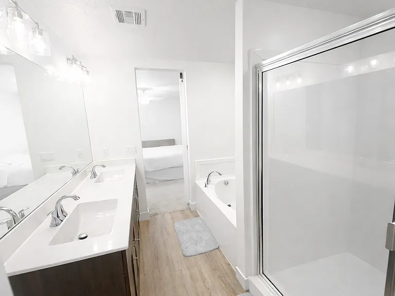 539 S Stewart Creek Cv — Photo 17