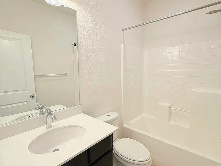 2133 Salice Way — Photo 9