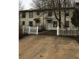 87 Hampshire Rd, Sicklerville, NJ 08081