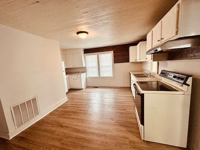 6494 Bunker Hill Rd — Photo 3
