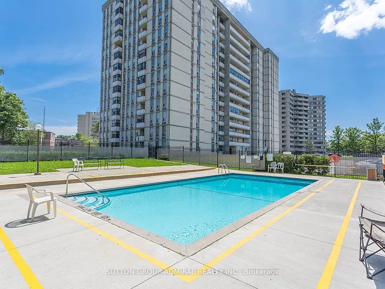130 Neptune Dr #505 — Photo 28