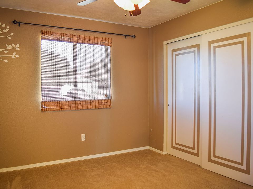 2nd image of 2927 W 27th St
