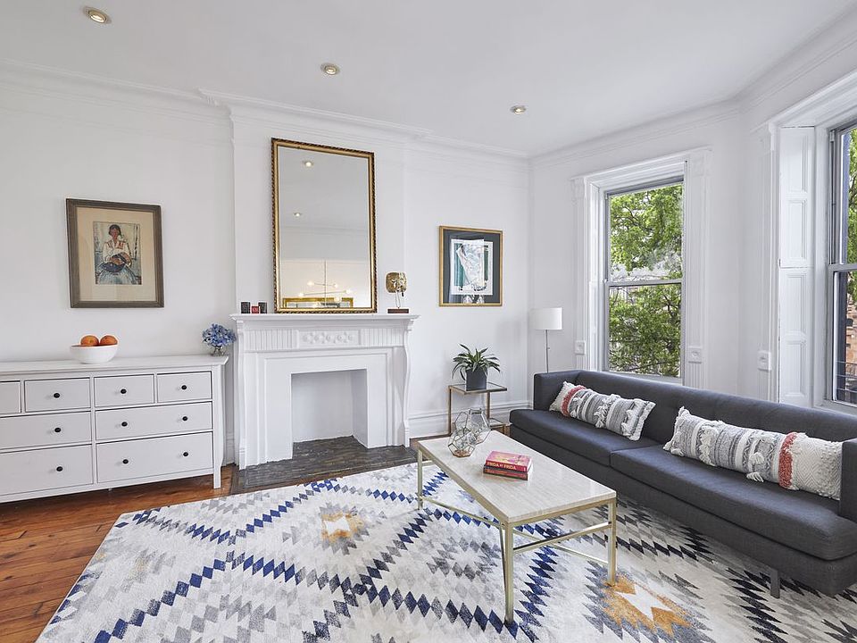 1st image of 410 2nd St APT 2