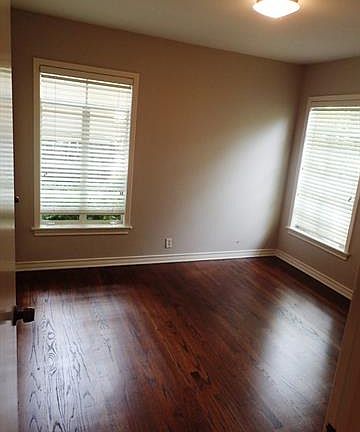5th image of 8807 San Leandro Dr