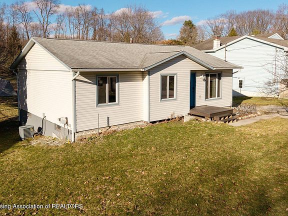 3rd image of 2127 Robinson Rd