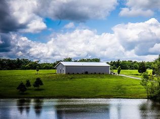 475 Chipmunk Ln, Marion, IL 62959