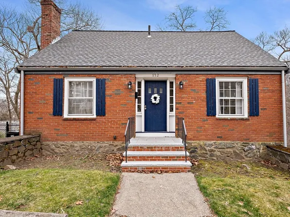 152 Walker Rd, Swampscott, MA 01907