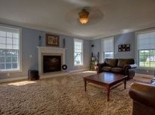 17 Clarke Farm Rd, Windham, NH 03087